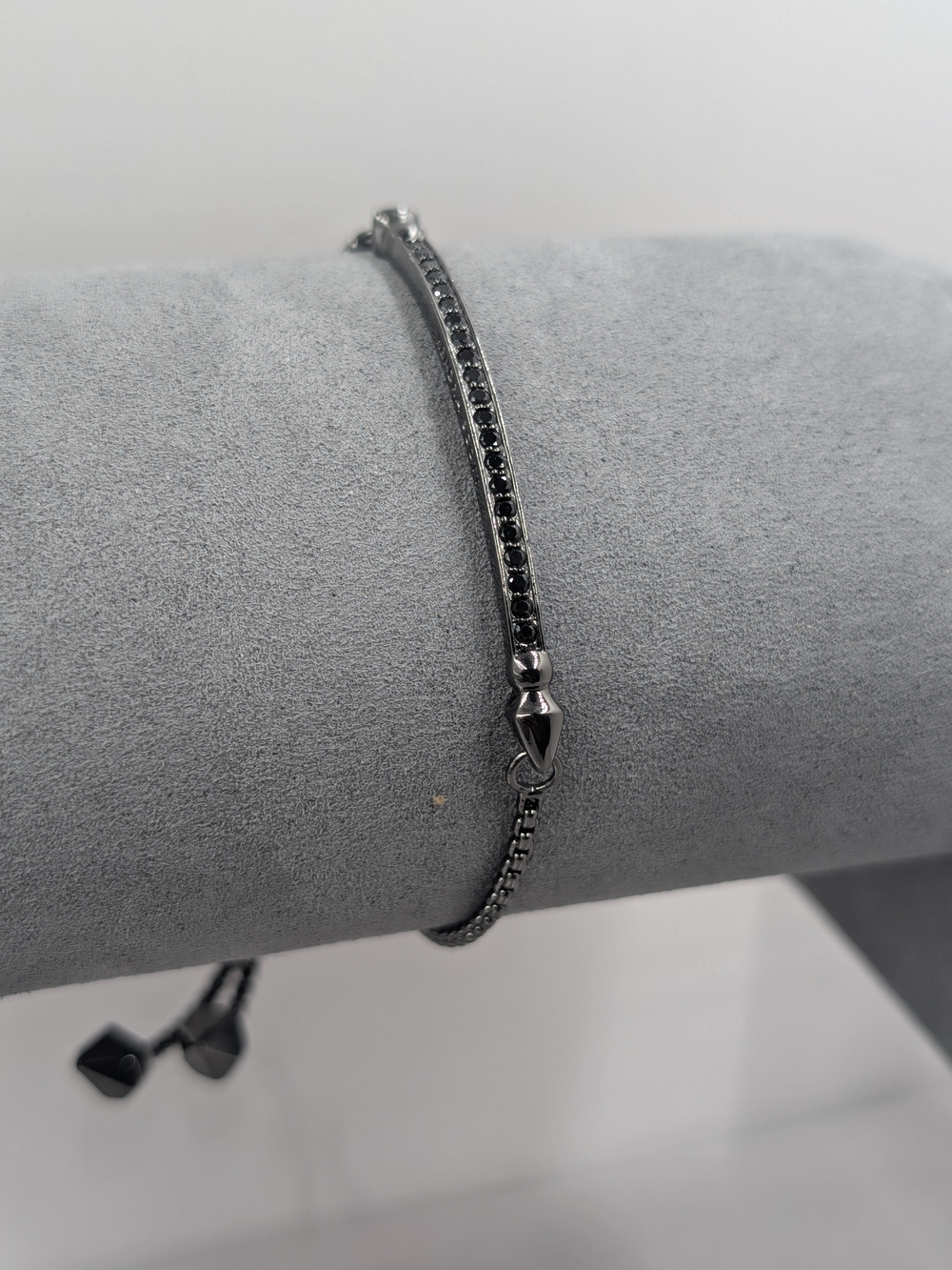Kendra Scott Ott Gunmetal Black Pavé Adjustable Slider Bracelet | M198